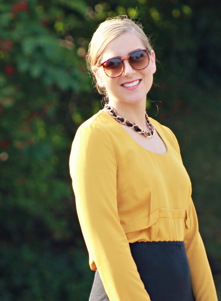 Mustard Blouse, Round Sunglasses, Chain Link Necklace, Chain Necklace, How to wear mustard for fall