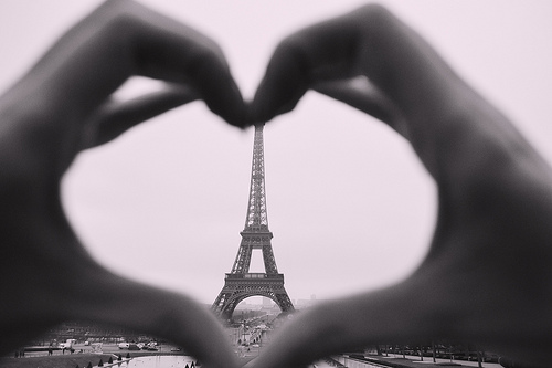 Eiifel-Tower-Tours-Valentines-Day-Romance-Paris