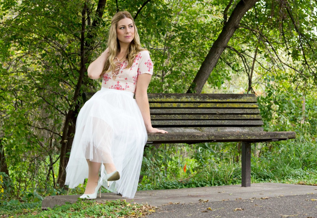 tulle-white-skirt-and-lace-up-tiegan-romted-crop-top