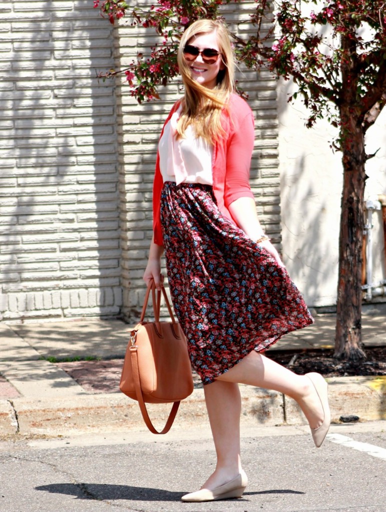 Floral-Print-Skirt-+-Bow-Tie-Top-+-Coral-Cardigan-1000x1329