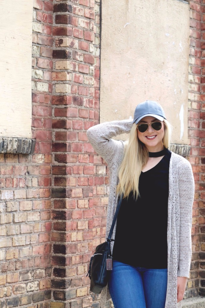 Casual Weekend Style with baseball cap