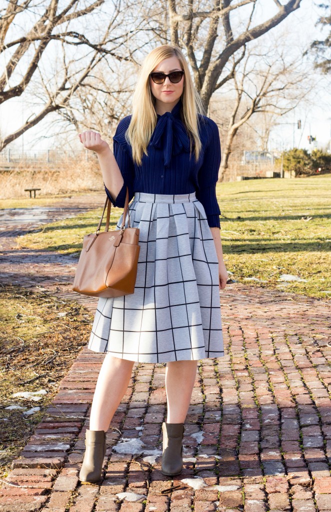 How to Wear a Midi Skirt